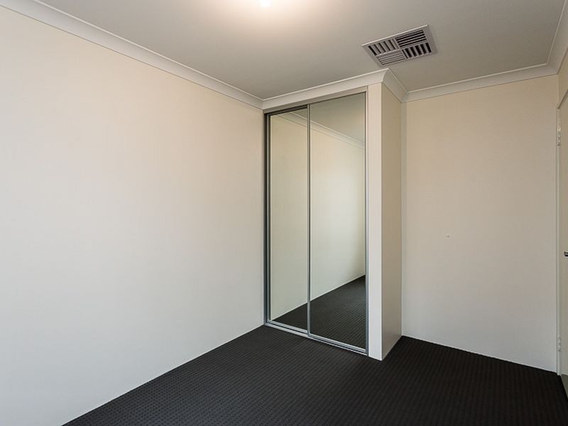 10 Foulkes Way, Byford WA 6122