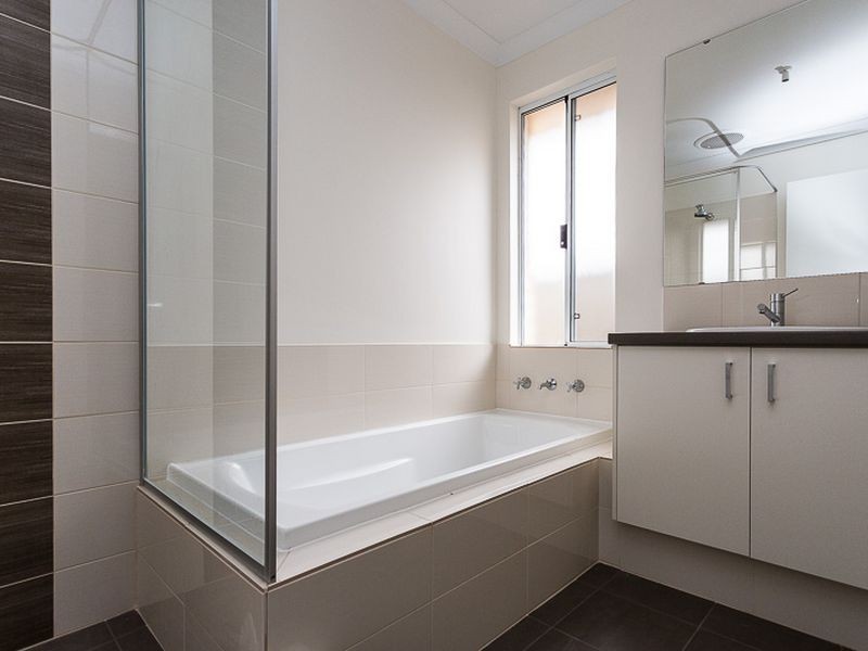 10 Foulkes Way, Byford WA 6122