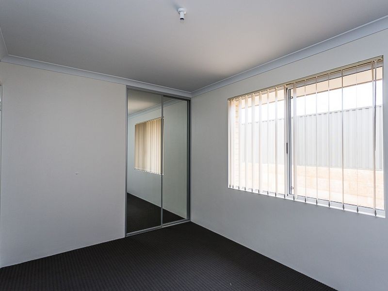 10 Foulkes Way, Byford WA 6122