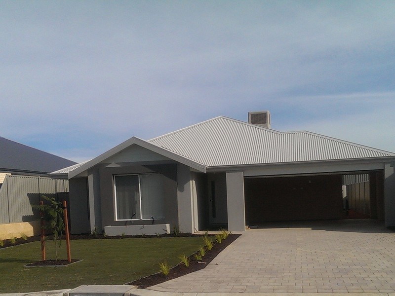 10 Foulkes Way, Byford WA 6122