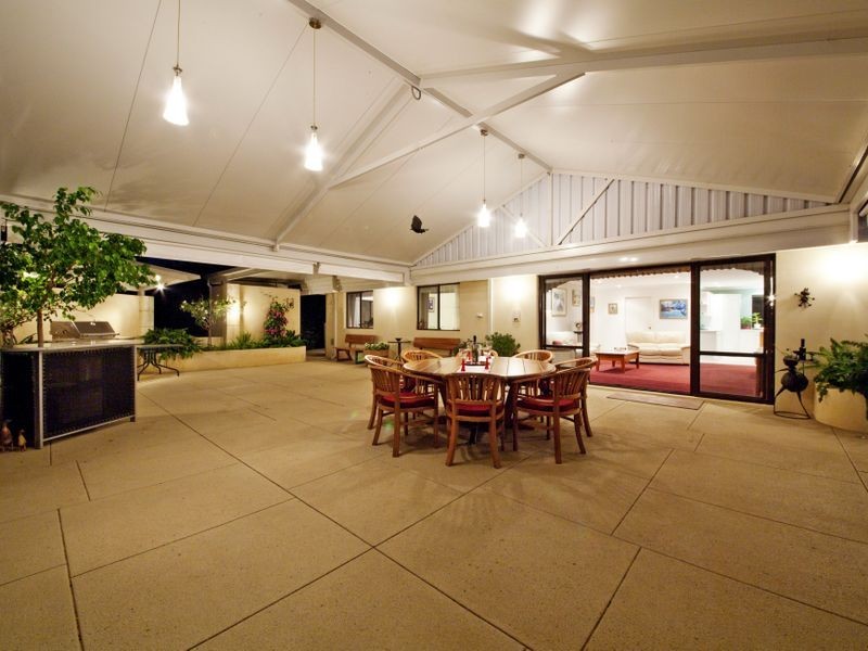 121 Salter Road, Mount Nasura WA 6112