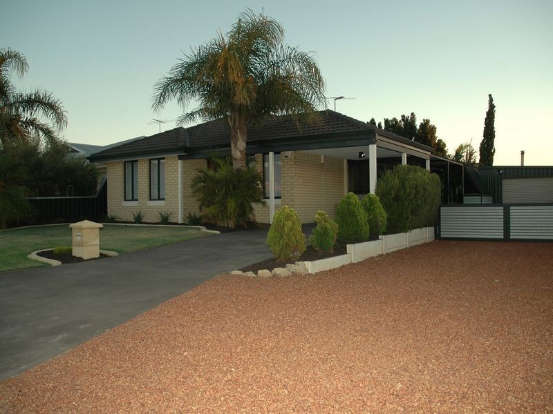 32 Jobson Loop, Brookdale WA 6112