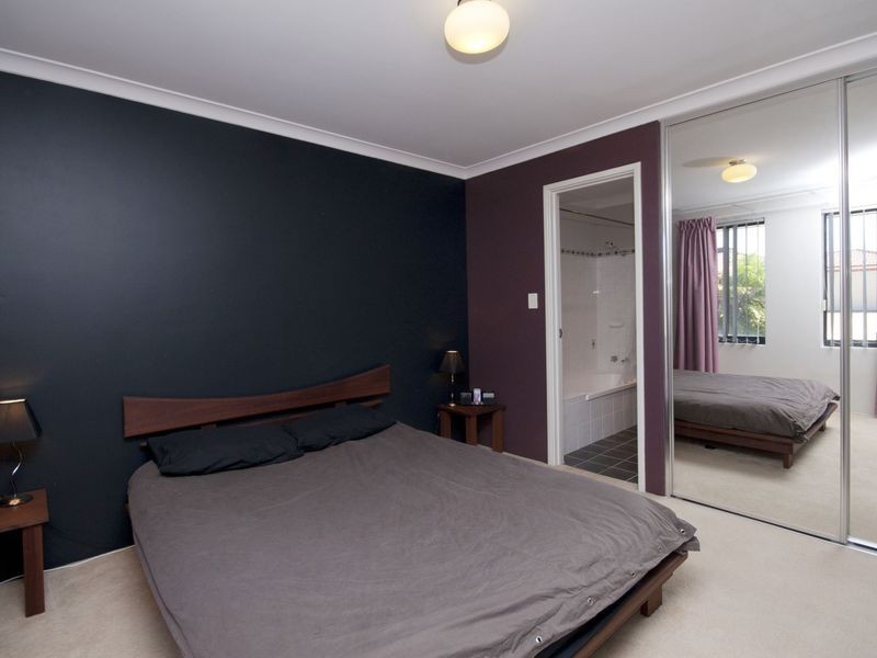 32 Jobson Loop, Brookdale WA 6112