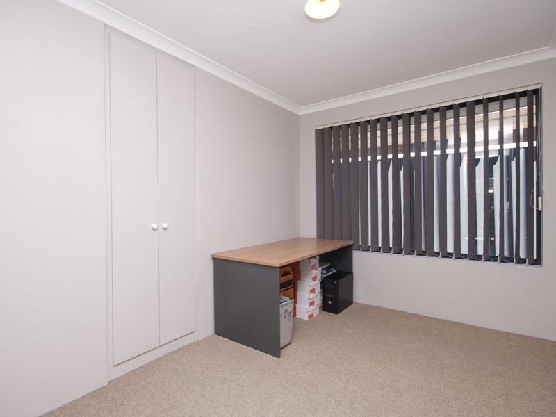 32 Jobson Loop, Brookdale WA 6112
