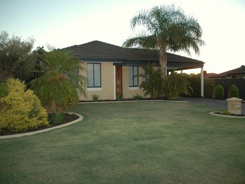 32 Jobson Loop, Brookdale WA 6112
