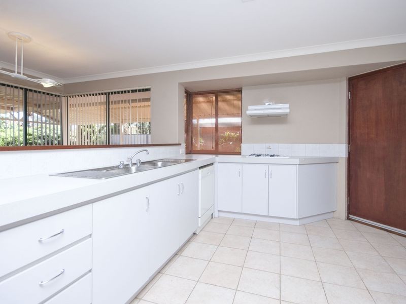 6 Brechin Retreat, Seville Grove WA 6112