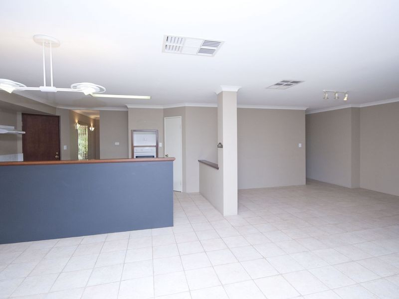 6 Brechin Retreat, Seville Grove WA 6112