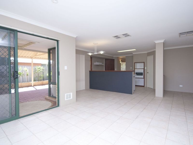 6 Brechin Retreat, Seville Grove WA 6112