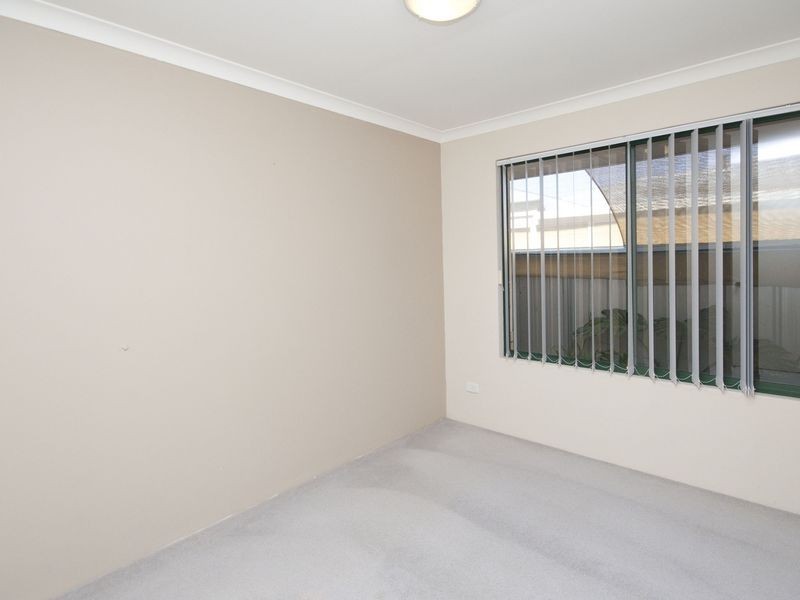 6 Brechin Retreat, Seville Grove WA 6112