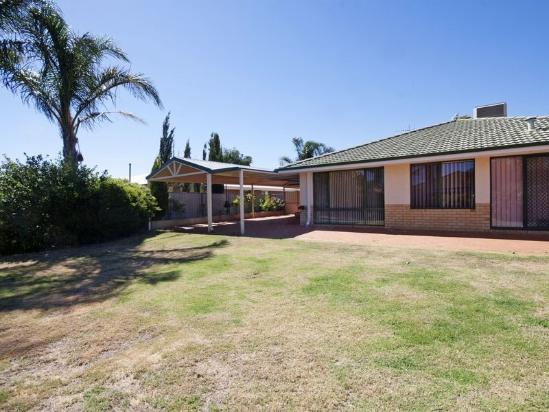 6 Brechin Retreat, Seville Grove WA 6112