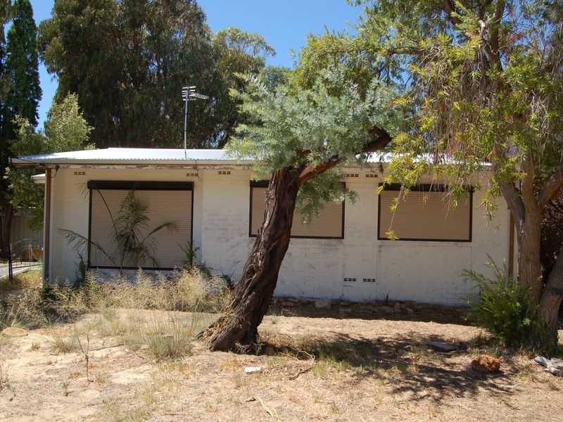 2 Tijuana Road, Armadale WA 6112