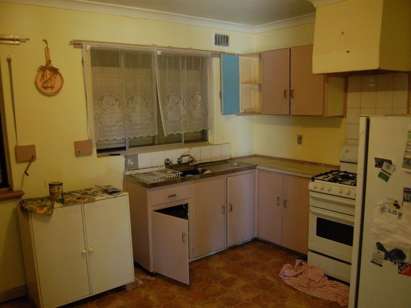 2 Tijuana Road, Armadale WA 6112