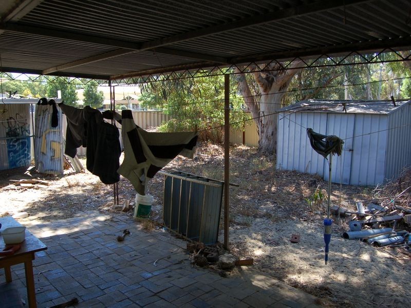 2 Tijuana Road, Armadale WA 6112