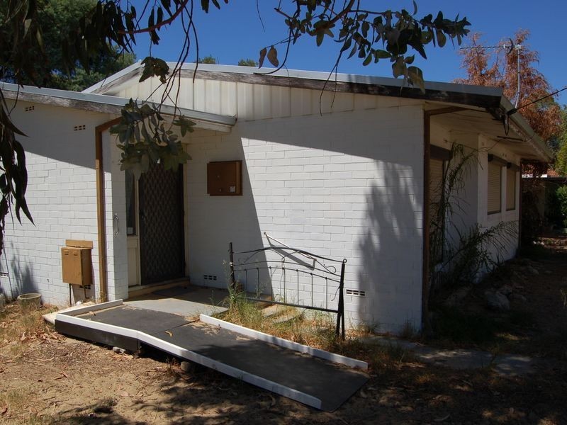 2 Tijuana Road, Armadale WA 6112