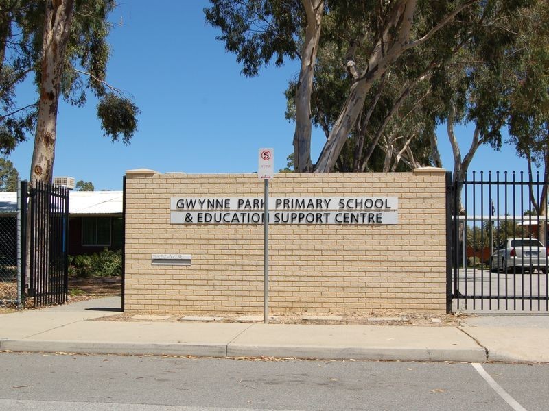 2 Tijuana Road, Armadale WA 6112