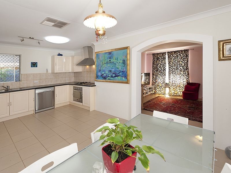 9 Winnunga Place, Armadale WA 6112