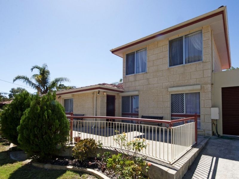 41 Grovelands Drive, Camillo WA 6111