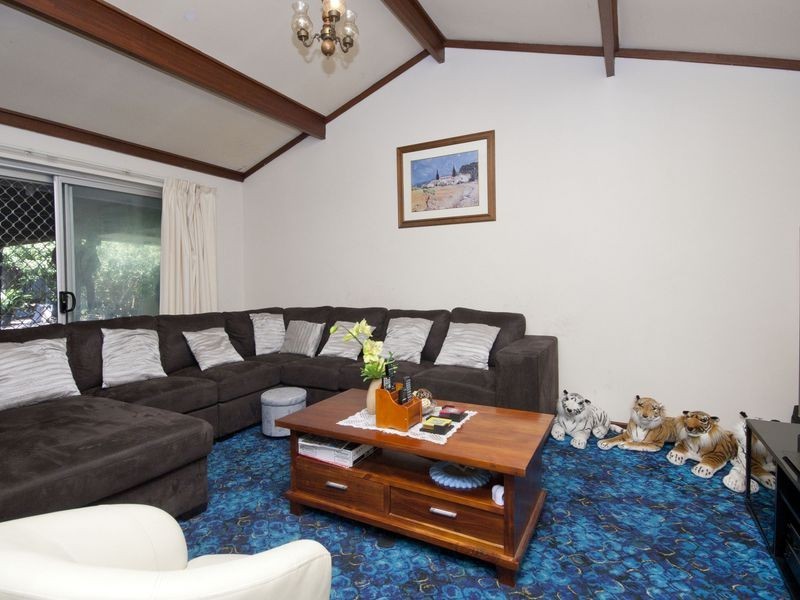 9 Nethercott Street, Huntingdale WA 6110