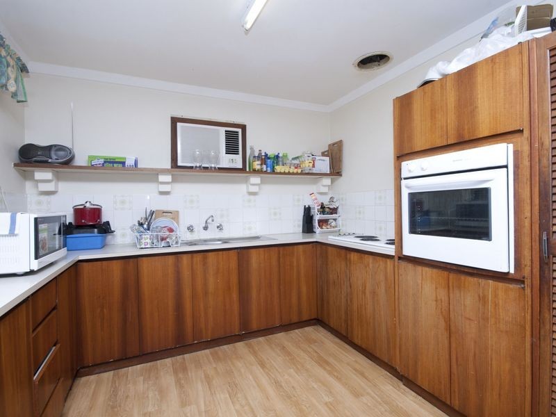 9 Nethercott Street, Huntingdale WA 6110