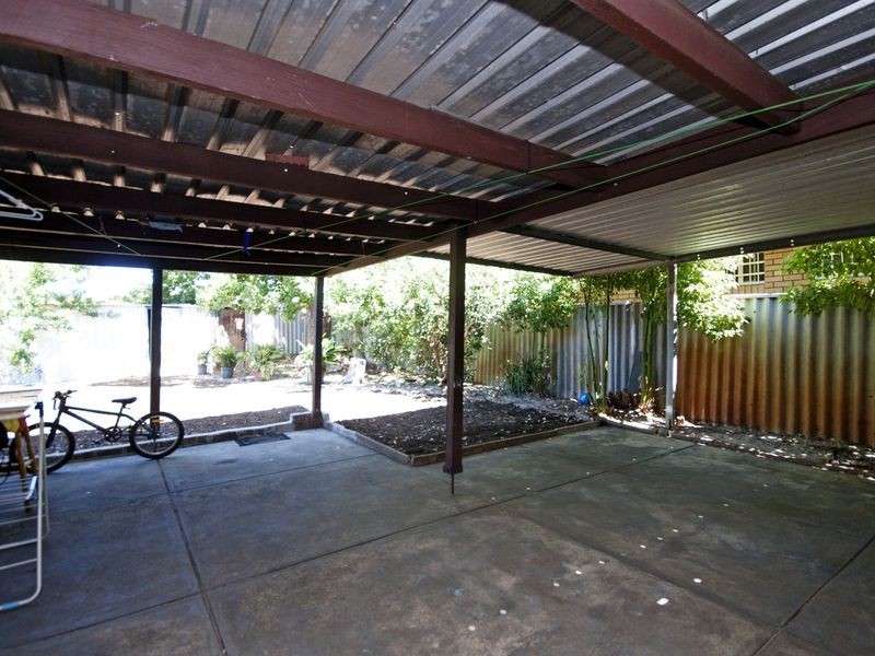 9 Nethercott Street, Huntingdale WA 6110