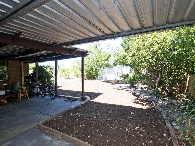 9 Nethercott Street, Huntingdale WA 6110