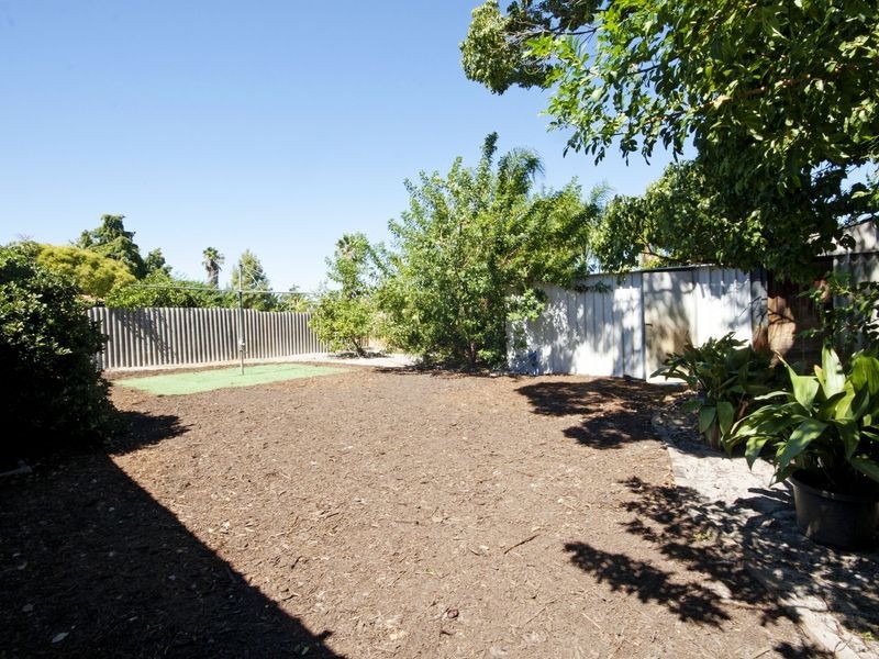 9 Nethercott Street, Huntingdale WA 6110