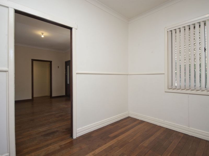 24 Collick Street, Hilton WA 6163