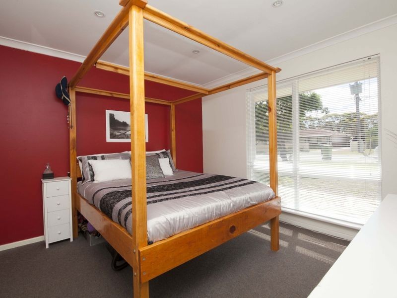 13 Cowan Street, Armadale WA 6112