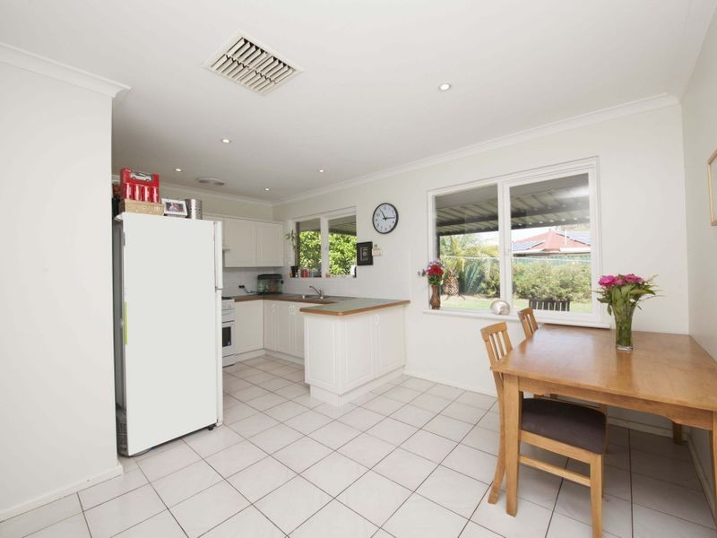 13 Cowan Street, Armadale WA 6112