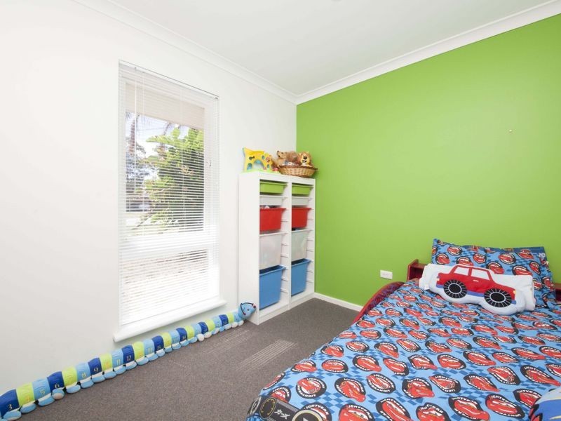 13 Cowan Street, Armadale WA 6112