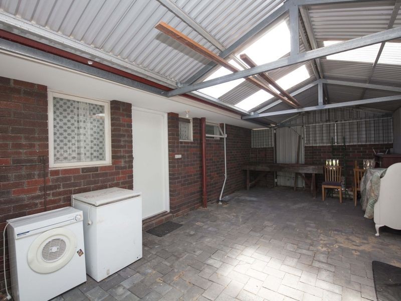 13 Cowan Street, Armadale WA 6112