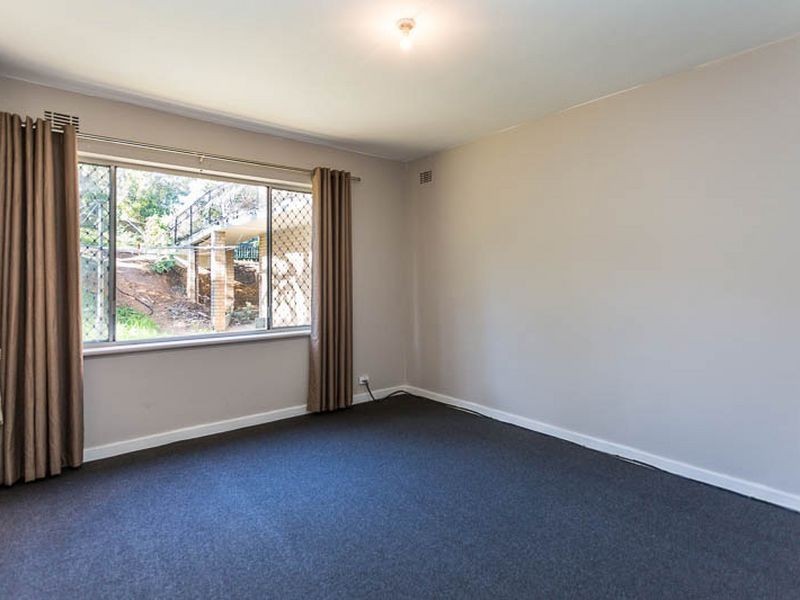 Unit 4/5 Fourth Road, Armadale WA 6112