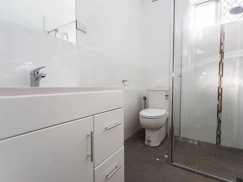 Unit 4/5 Fourth Road, Armadale WA 6112