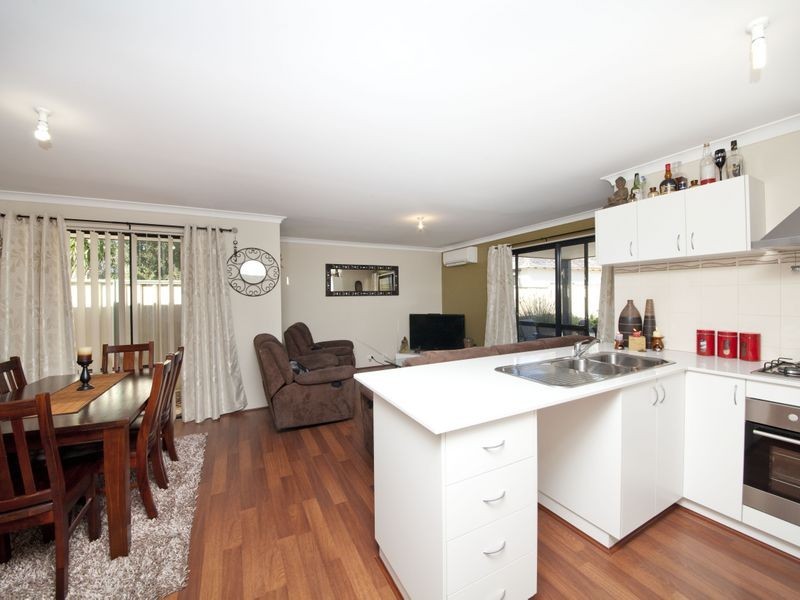 4/309 Railway Avenue, Armadale WA 6112