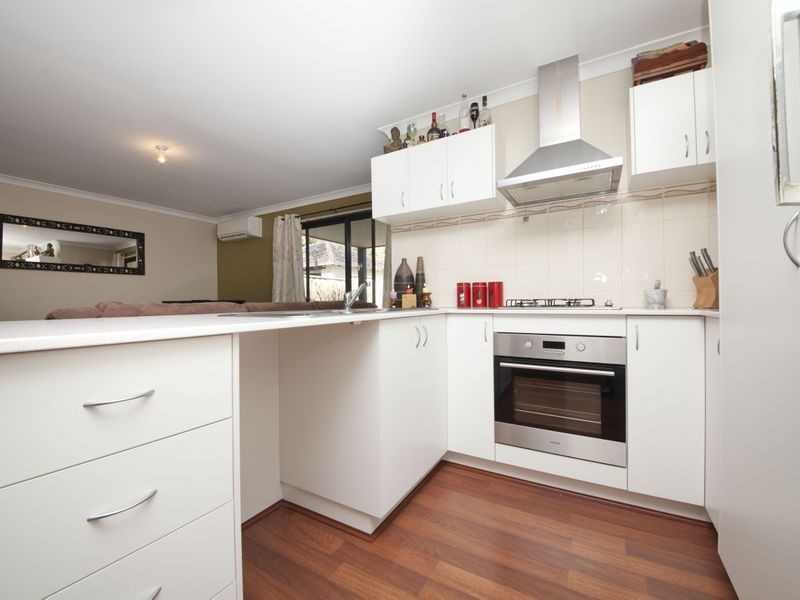 4/309 Railway Avenue, Armadale WA 6112