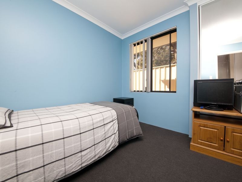 4/309 Railway Avenue, Armadale WA 6112