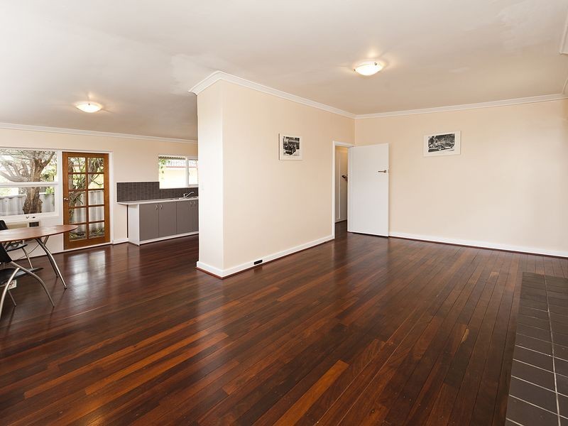 28 Kingsdown Road, Maddington WA 6109