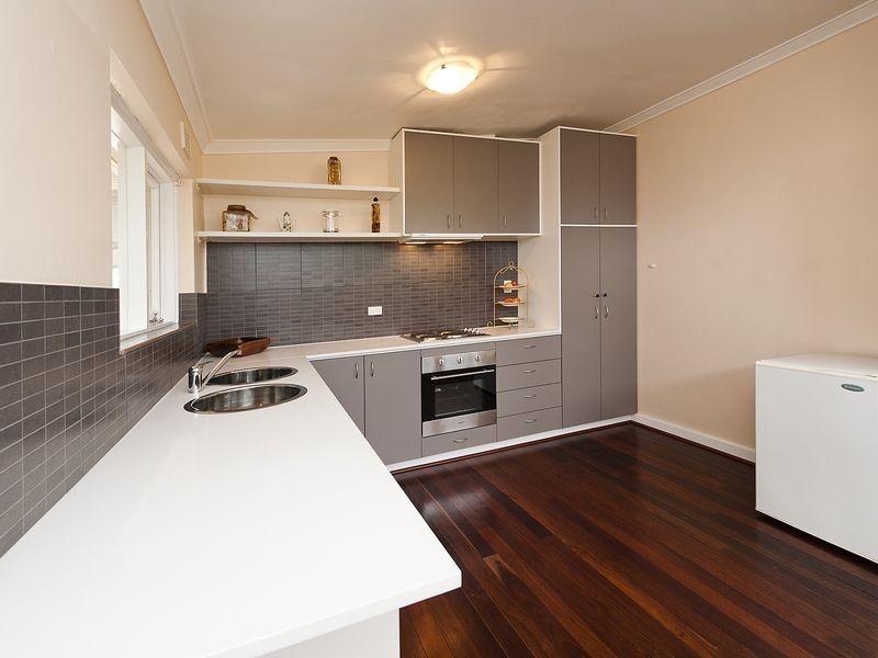 28 Kingsdown Road, Maddington WA 6109