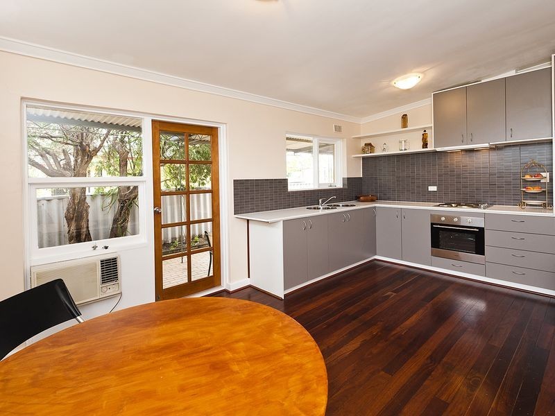 28 Kingsdown Road, Maddington WA 6109