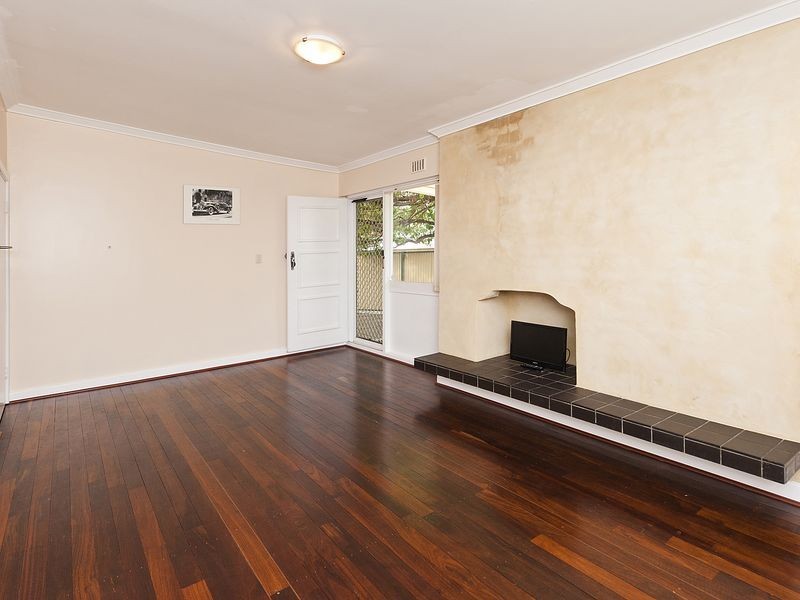 28 Kingsdown Road, Maddington WA 6109