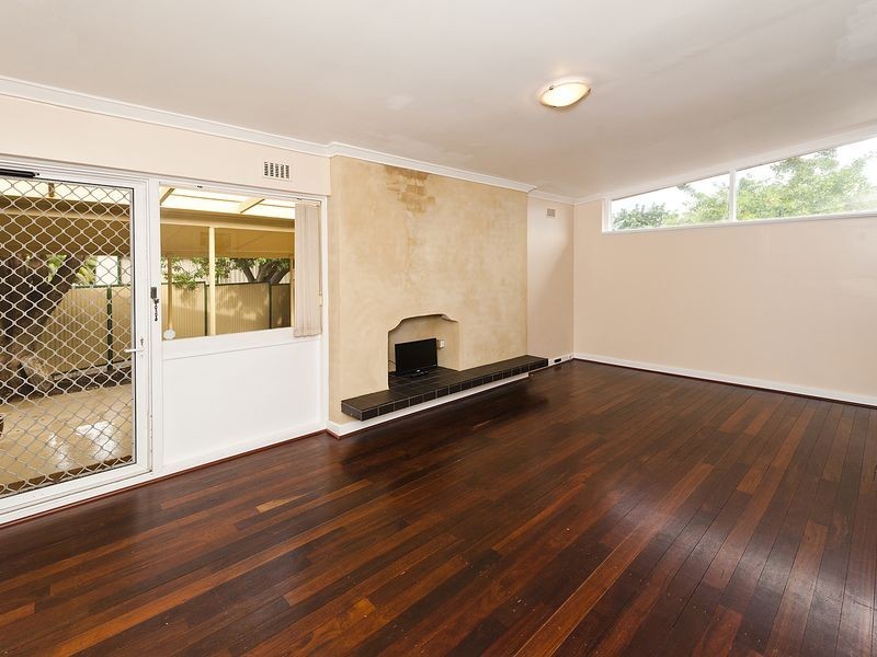 28 Kingsdown Road, Maddington WA 6109