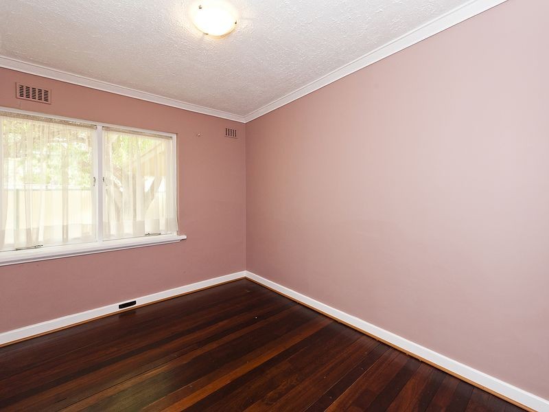 28 Kingsdown Road, Maddington WA 6109