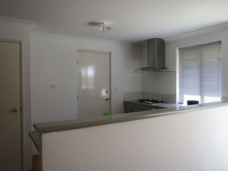 12 Edsell Entrance, Brookdale WA 6112