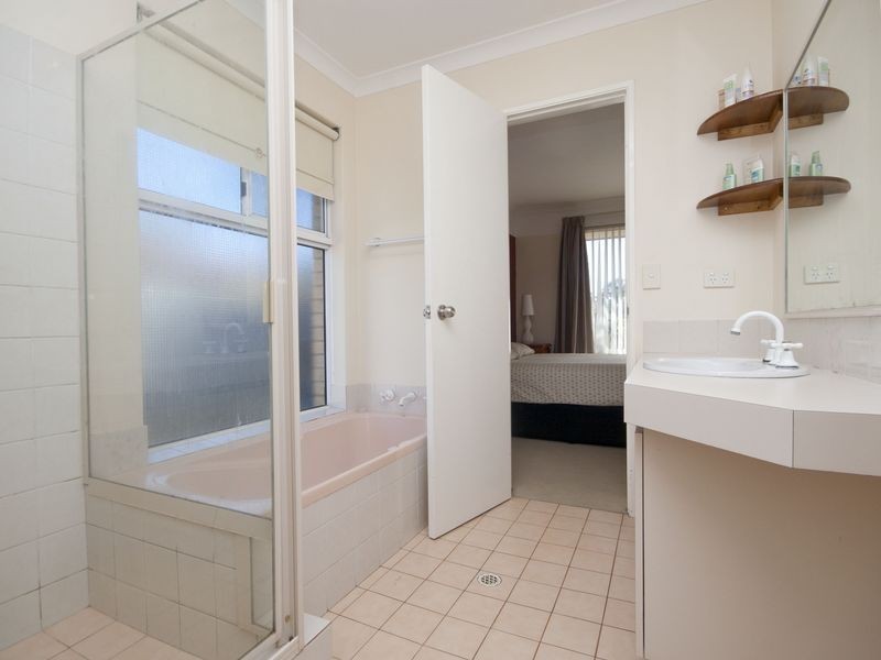 19 Pomelo Way, Seville Grove WA 6112