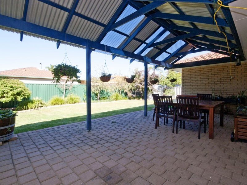 19 Pomelo Way, Seville Grove WA 6112