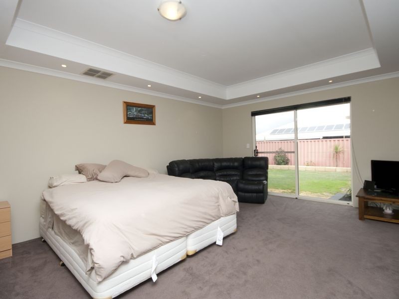15 Marbella Ave, Seville Grove WA 6112