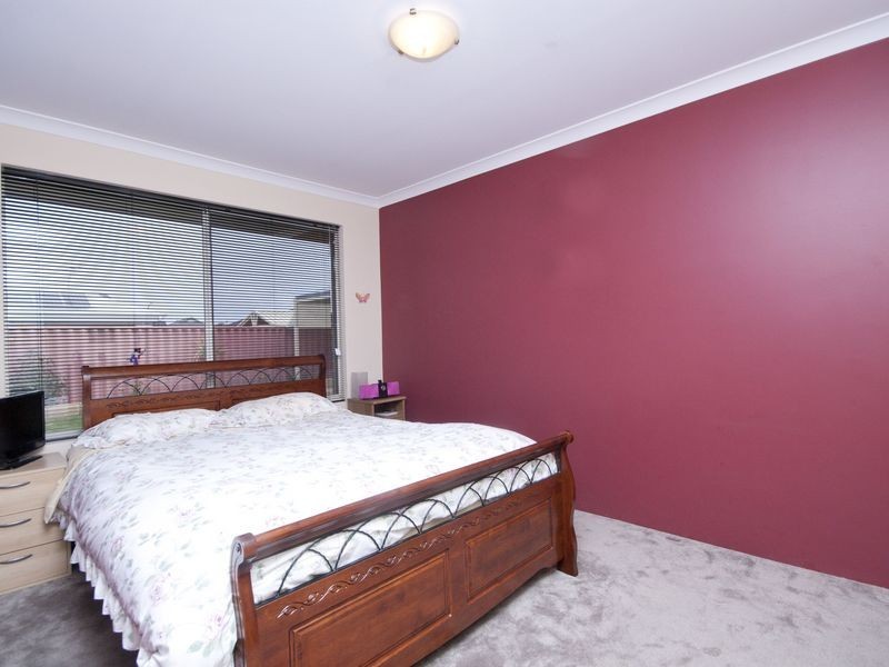 15 Marbella Ave, Seville Grove WA 6112