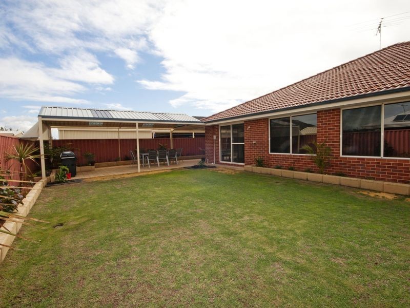 15 Marbella Ave, Seville Grove WA 6112