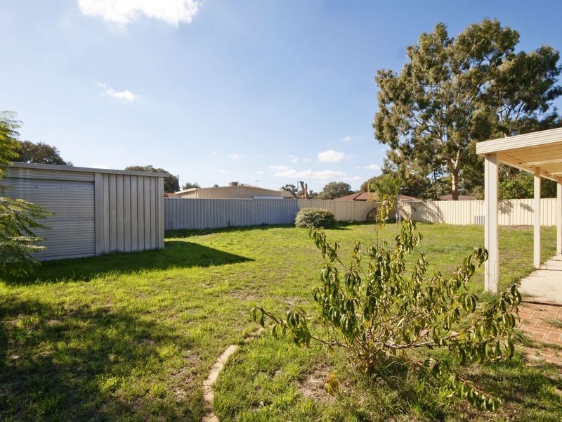 4 Herbert Court, Brookdale WA 6112