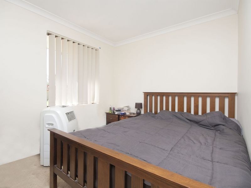 4 Herbert Court, Brookdale WA 6112